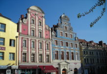 Szczecin (Stettin) Frisch restaurierte Bauten am Alten Rathaus
