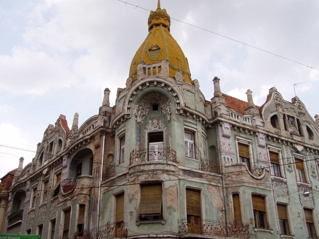 Famose aber restaurierungsbedürftige Bauten an der Str. Republicii
