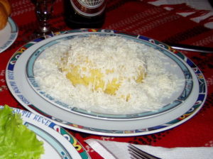 Mâmâligâ mit Brânză