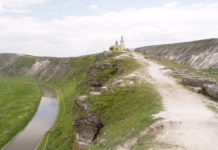 Orheiul Vechi Auf der Kalksteinrippe