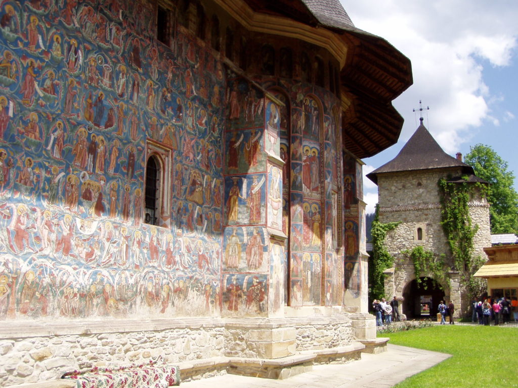 Blick auf Kloster und Haupteingang