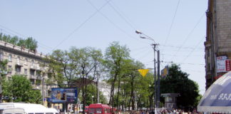 Der Karl-Marx-Boulevard, die lebendige Flaniermeile der Stadt