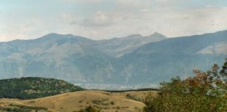 Hinein ins Rosental - im Hintergrund das Balkangebirge