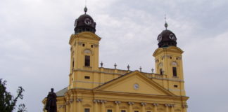 Nagytemplom - die grosse Kirche am zentralen Platz