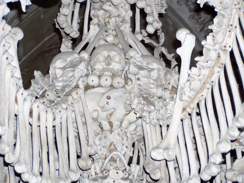 Der Kandelaber im Beinhaus