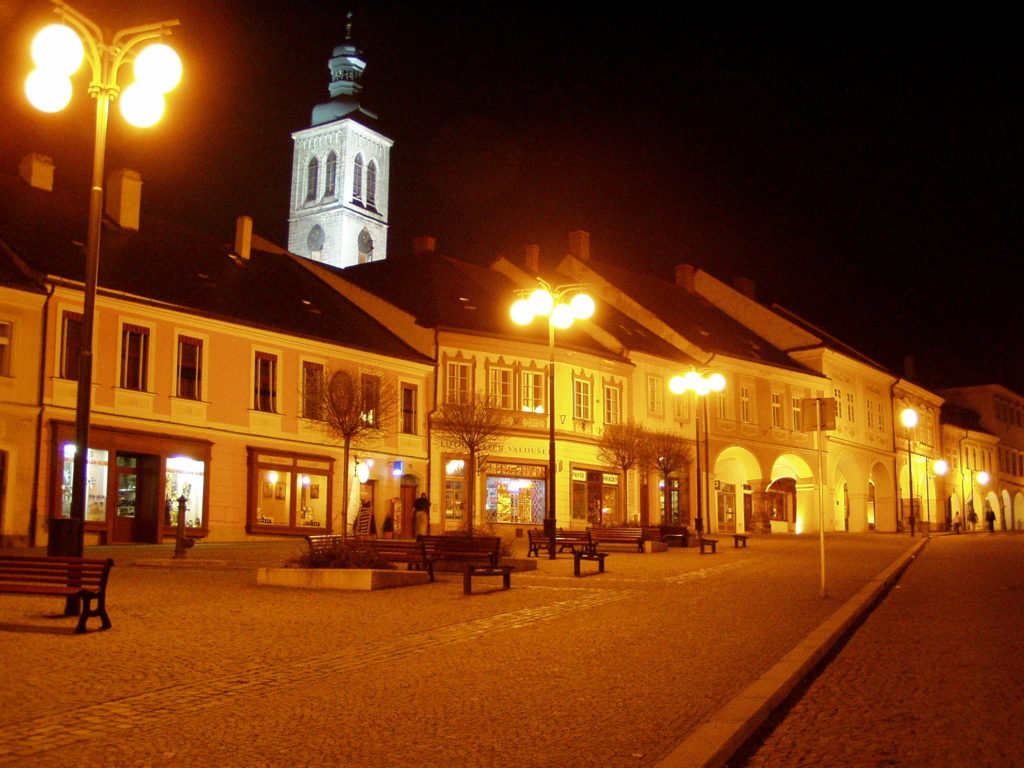 Marktplatz und St. Jakob-Kirche