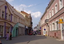 Ushgorod (Ужгород) Fussgängerzone in der Altstadt von Uzhgorod