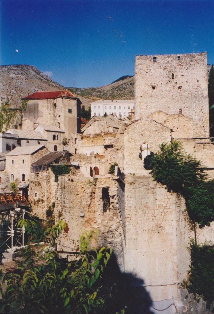 Zerstörter Kopf der Brücke (jetzt wieder aufgebaut!)