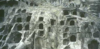 Luoyang 洛陽 Luoyang: Die Grotten von Nahem