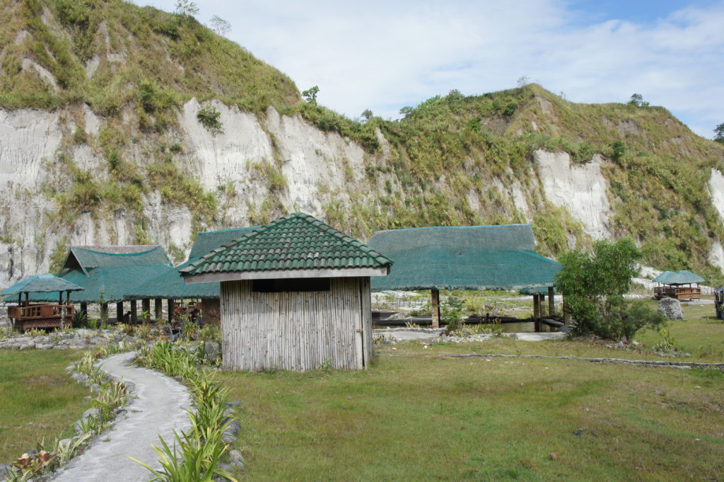 Von Koreanern errichtete heiße Quelle auf halbem Wege zum Gipfel