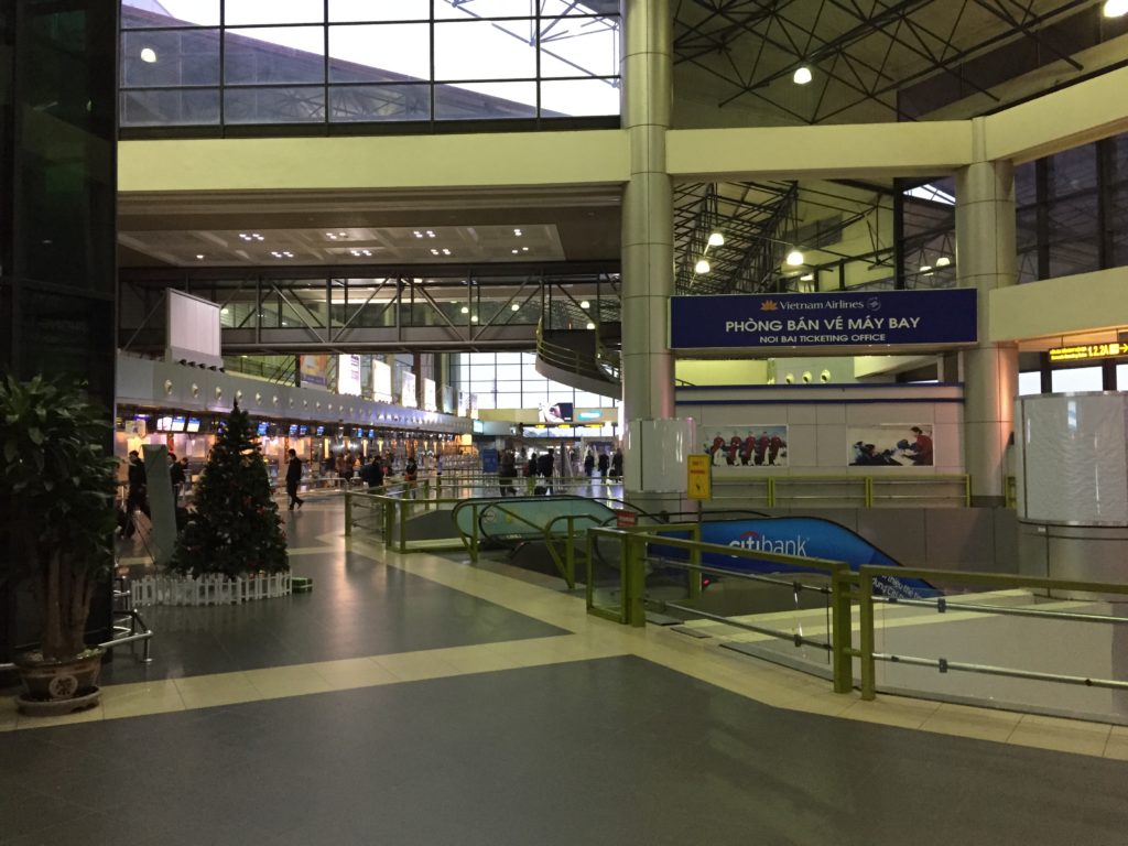 Im Terminal von Noi Bai (Hanoi Airport)