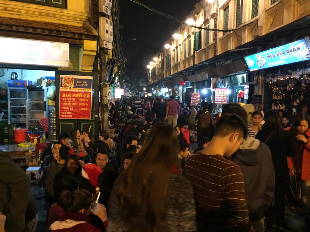 Nachtleben in der Altstadt von Hanoi