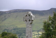 Keltenkreuz auf dem Friedhof von Drumcliffe
