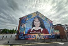 Wandbild an der Parteizentrale