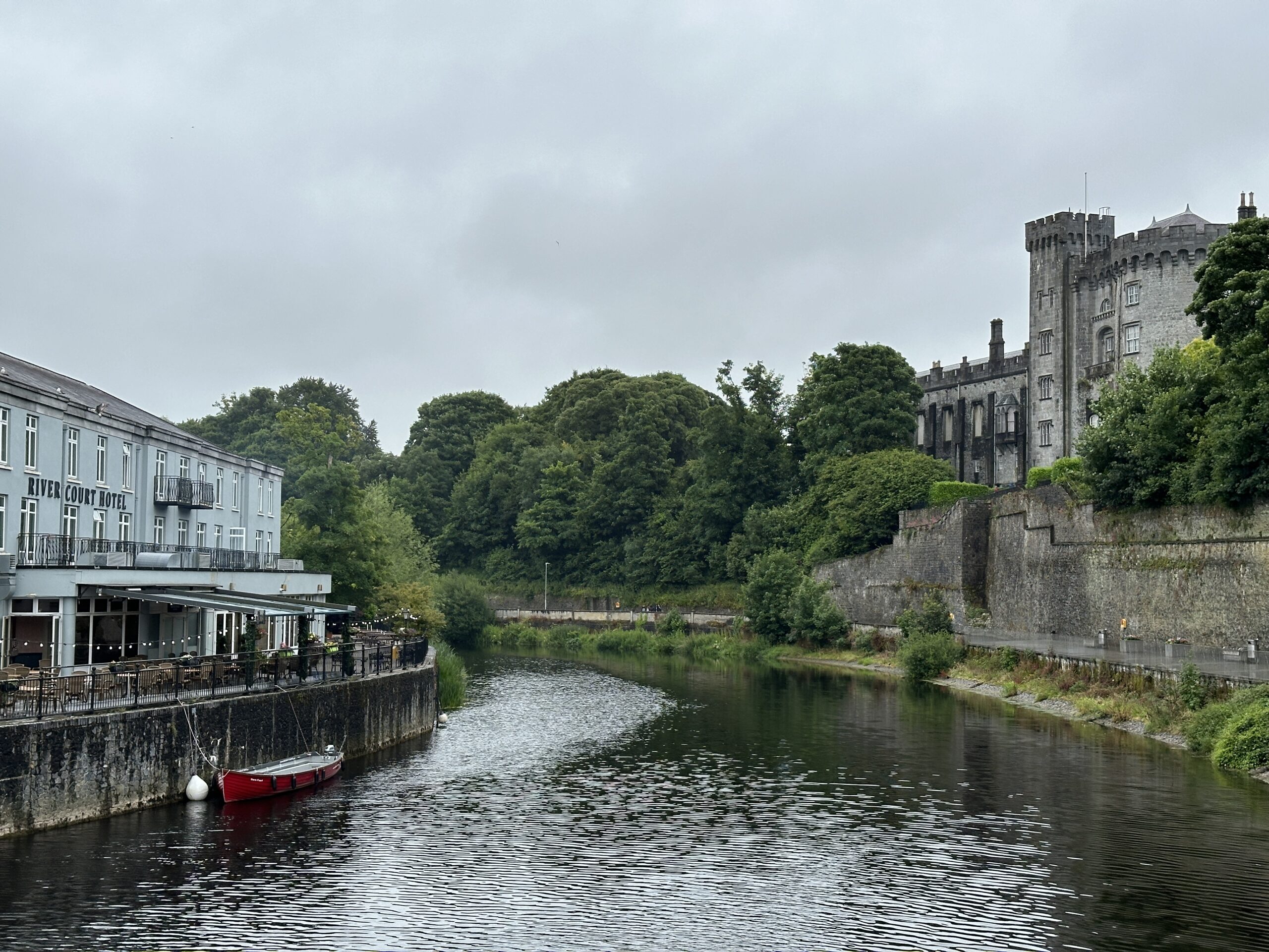 Schloss von Kilkenny am River Nore