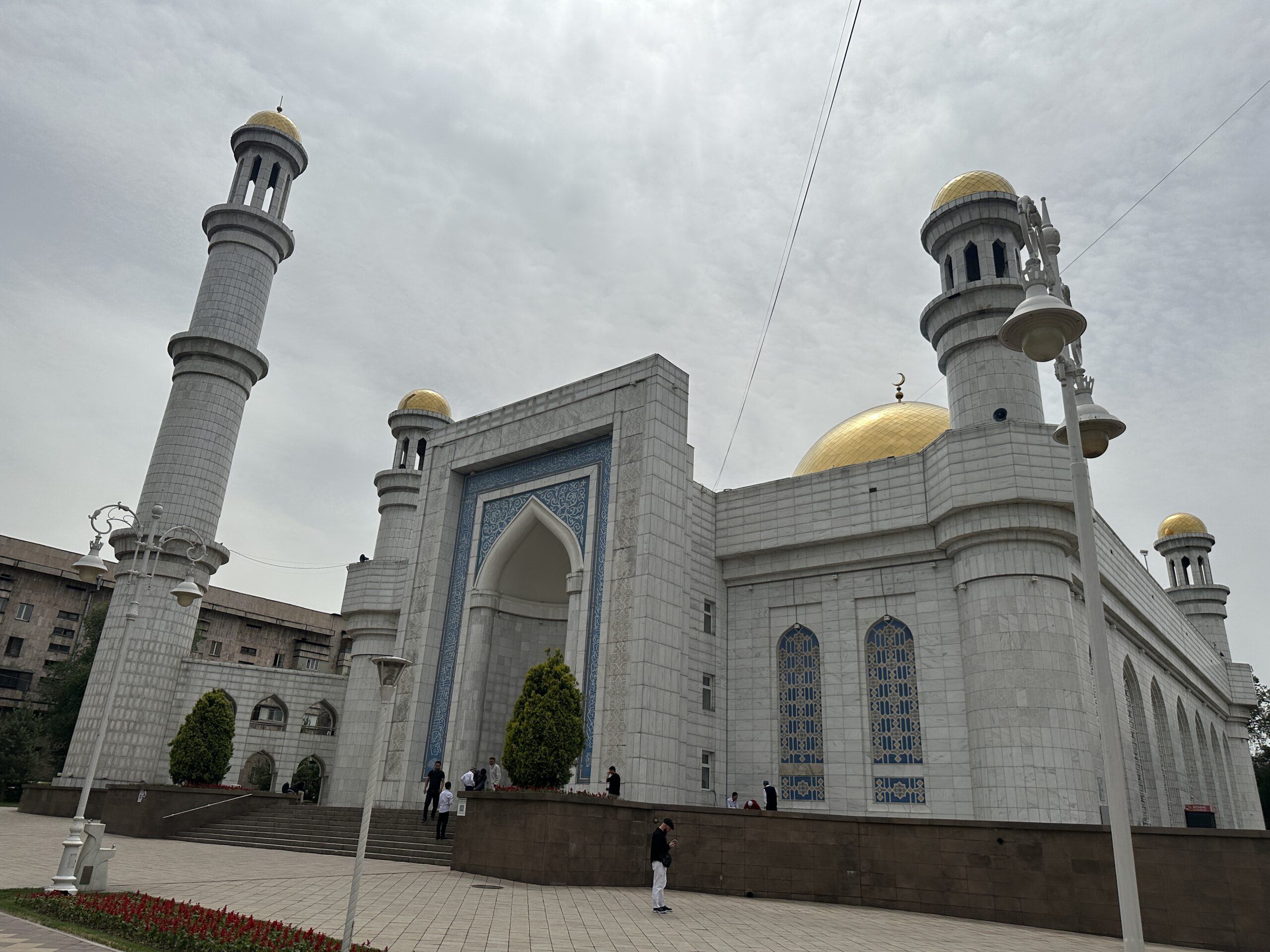 Die relativ neue große Moschee von Almaty
