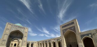 Innerhalb der Kalan-Moschee in Buchara