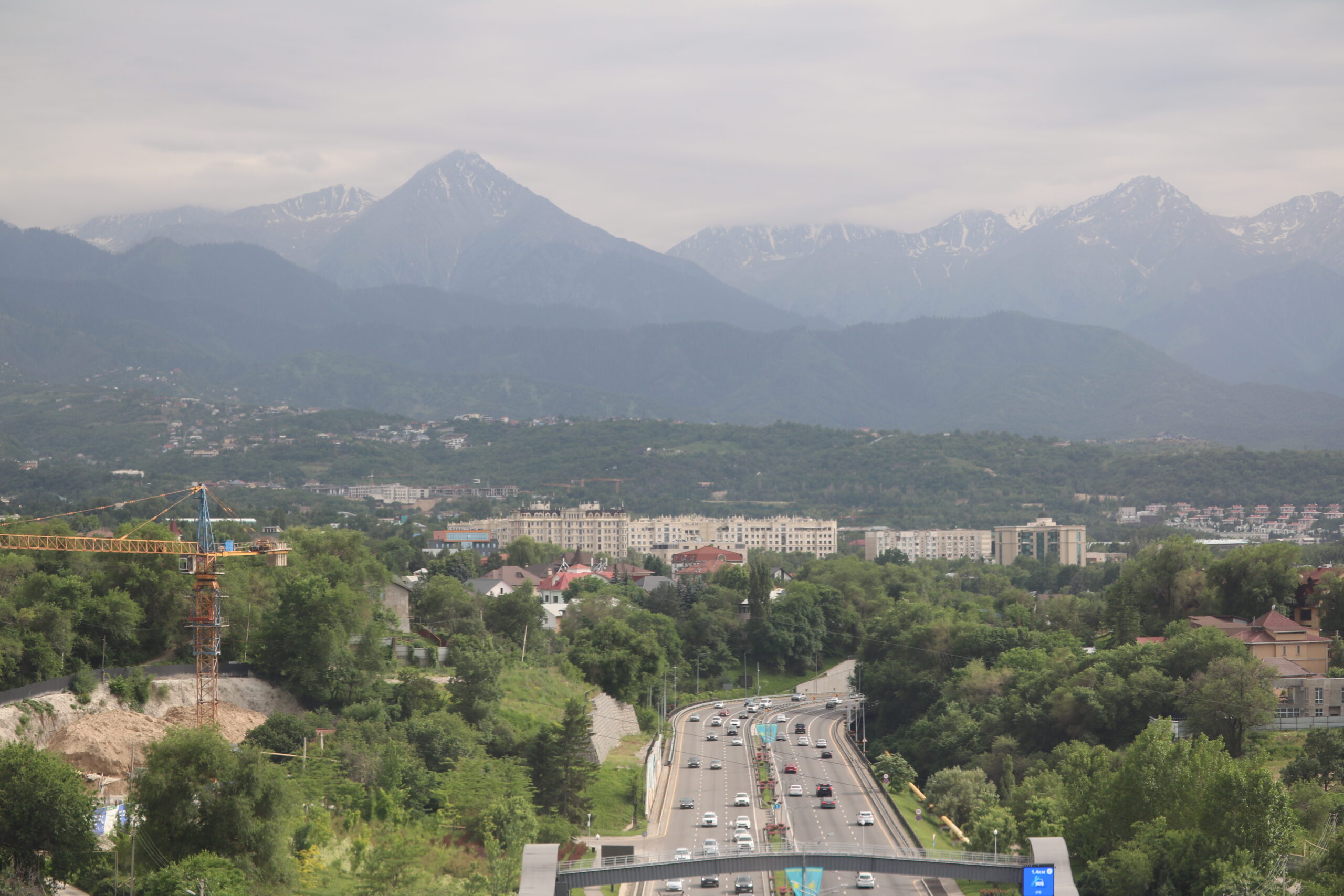Den Bergen so nah: Almaty