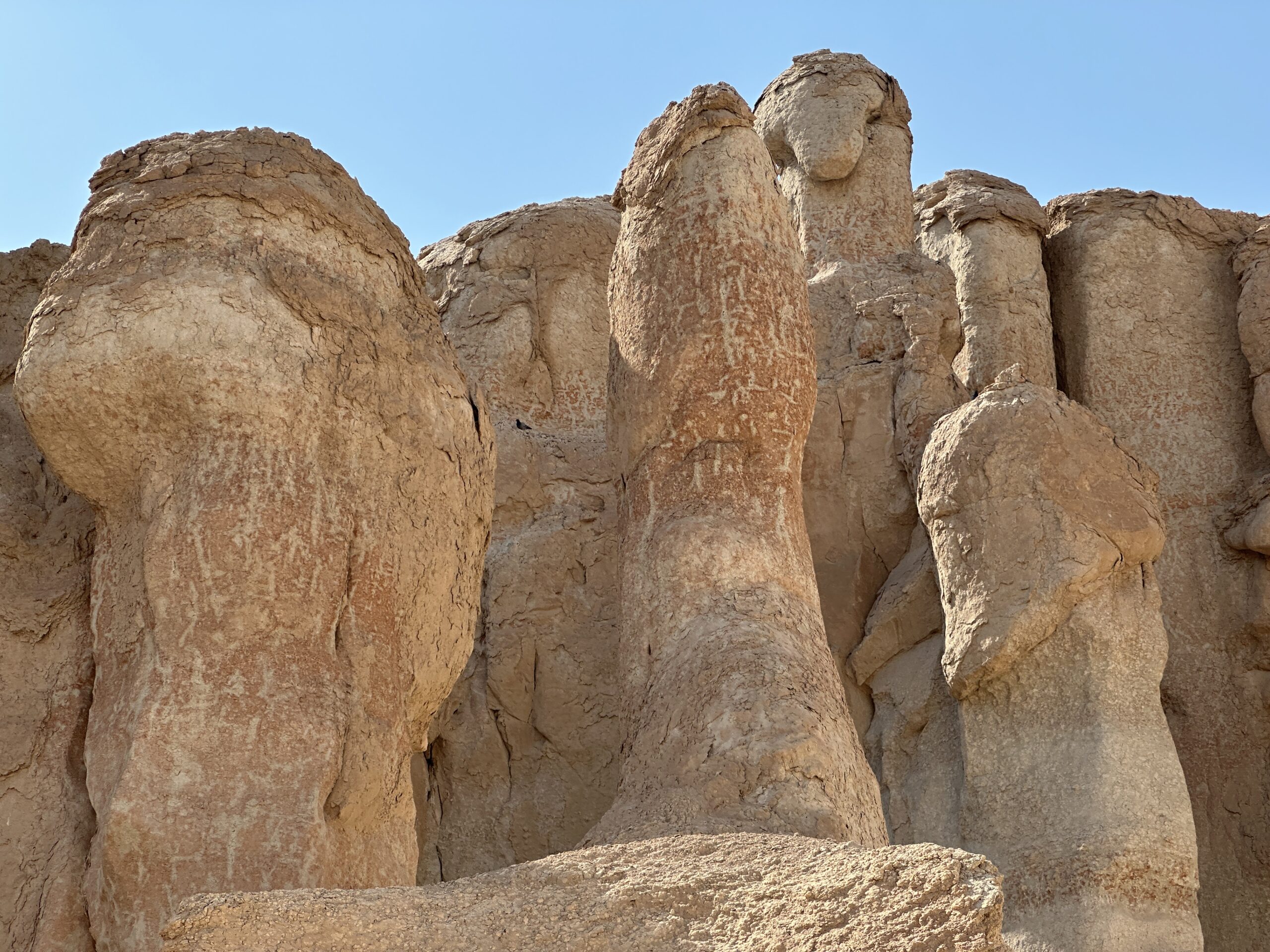 Interessante Felsformationen gibt es hier zuhauf