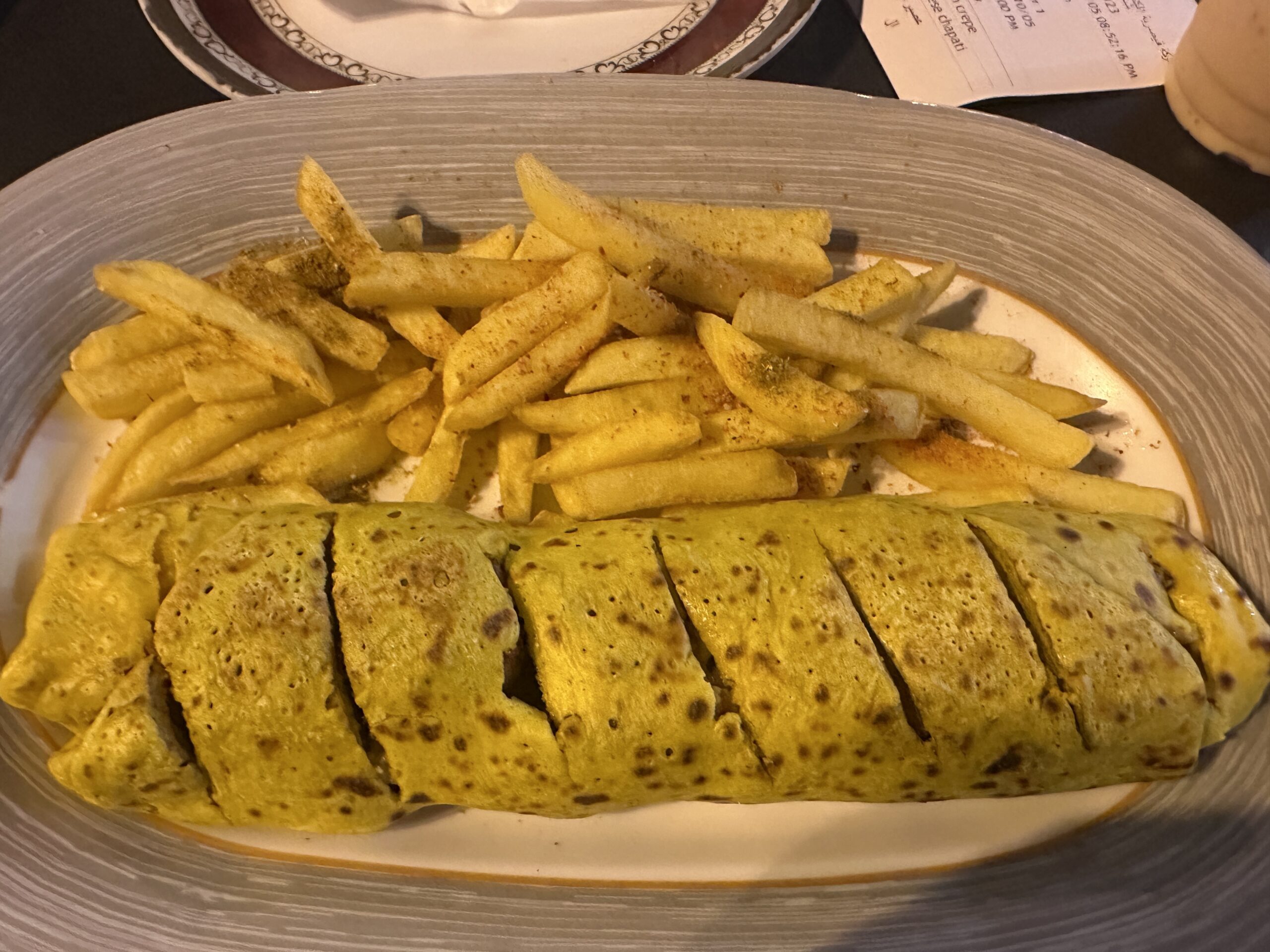 Essen im Qaysariyah Book Cafe