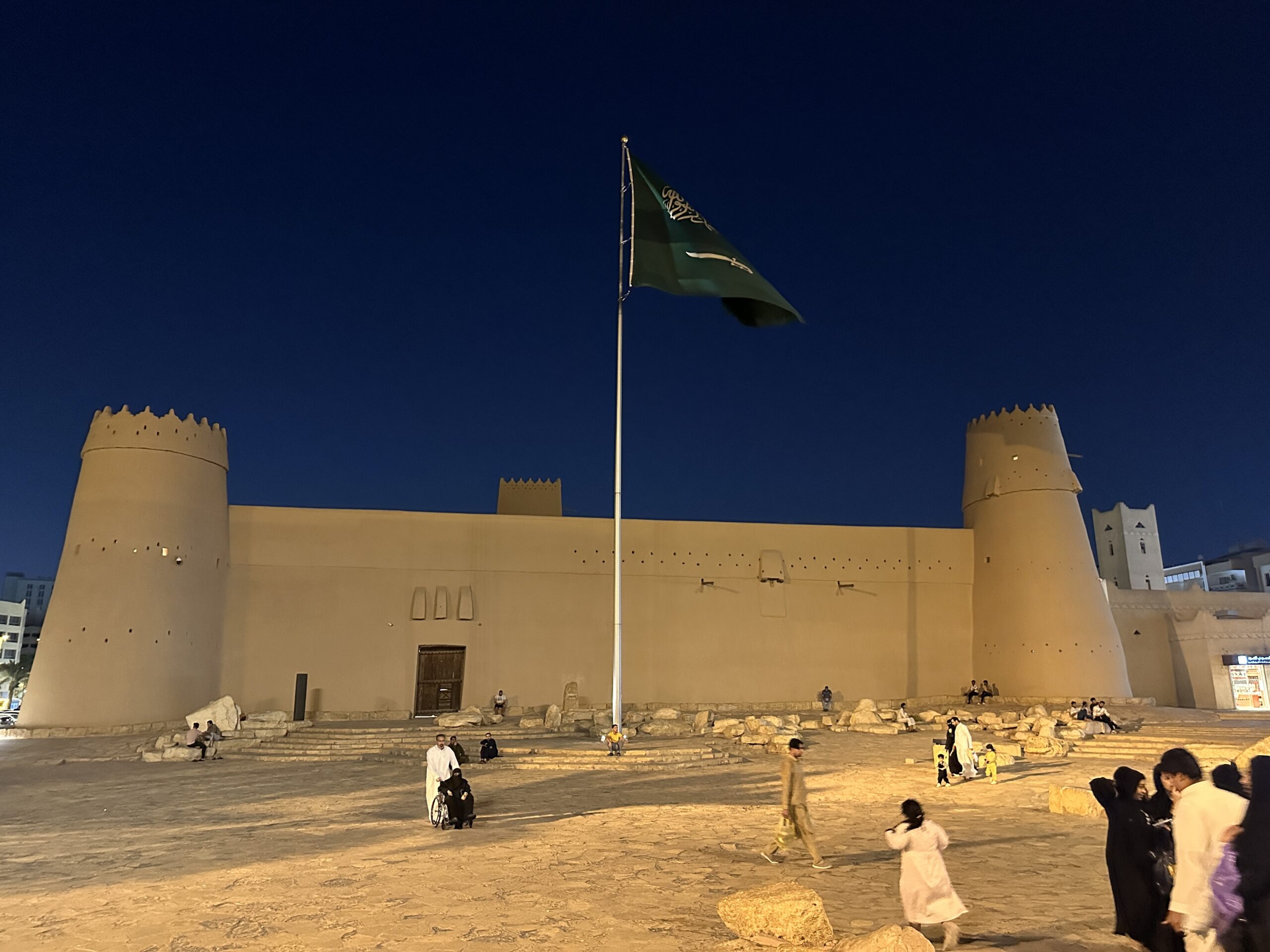 Der Al Masmak-Palast macht auch nachts eine gute Figur