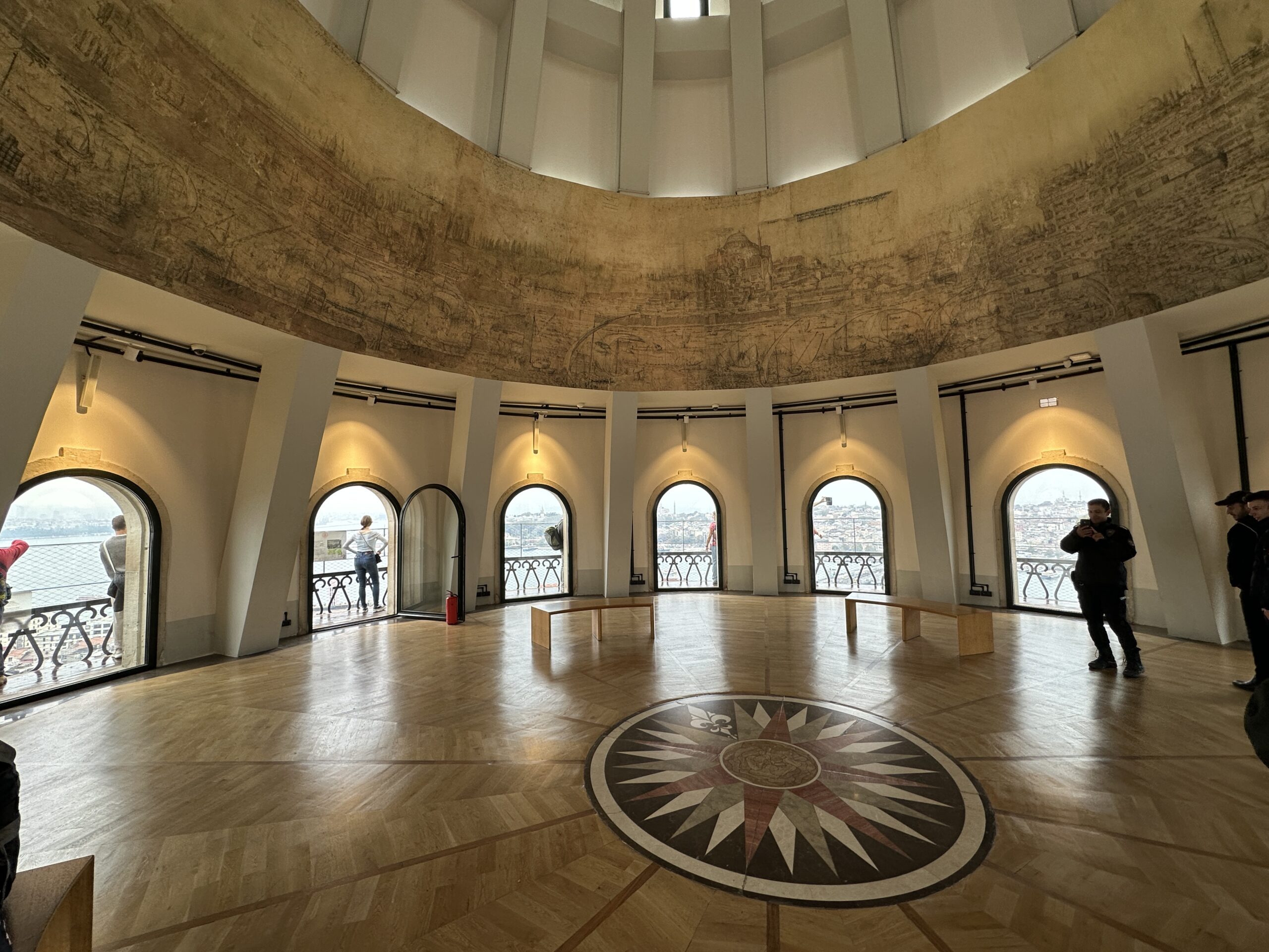 Im Inneren des schön restaurierten Galata-Turms